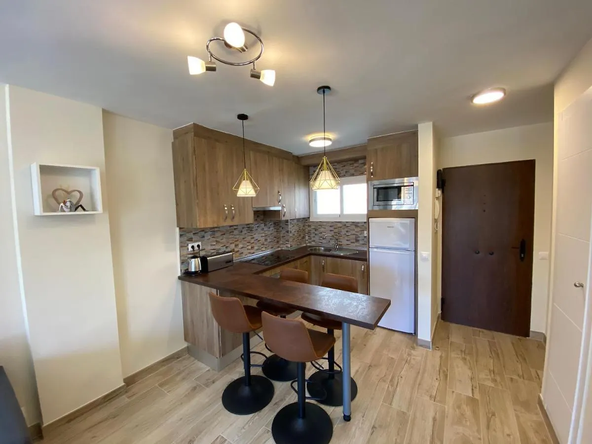 Modern 1 Bedroom Seaside Apartment With Pool Fuengirola